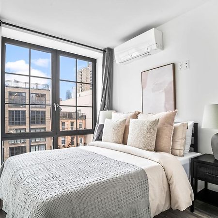 Modern 2-Br With Southern Views New York Bagian luar foto