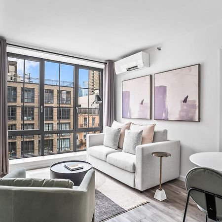 Modern 2-Br With Southern Views New York Bagian luar foto
