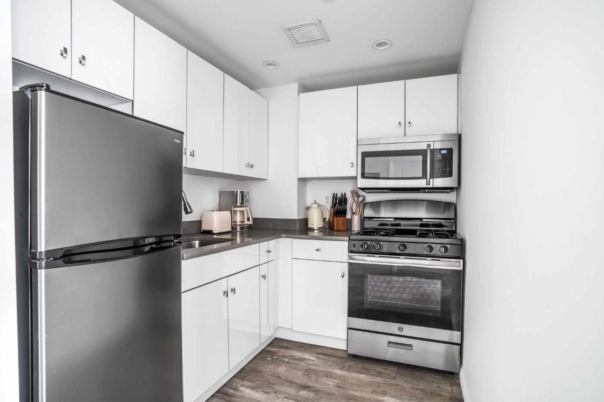 Modern 2-Br With Southern Views New York Bagian luar foto